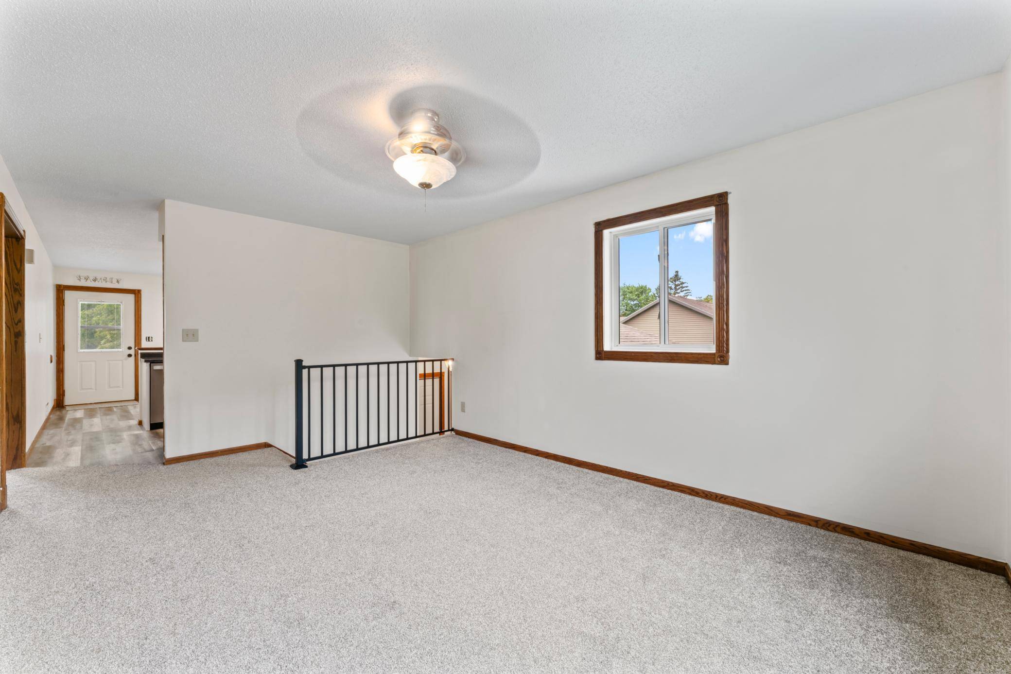 647 2nd ST NE, Blooming Prairie, MN 55917