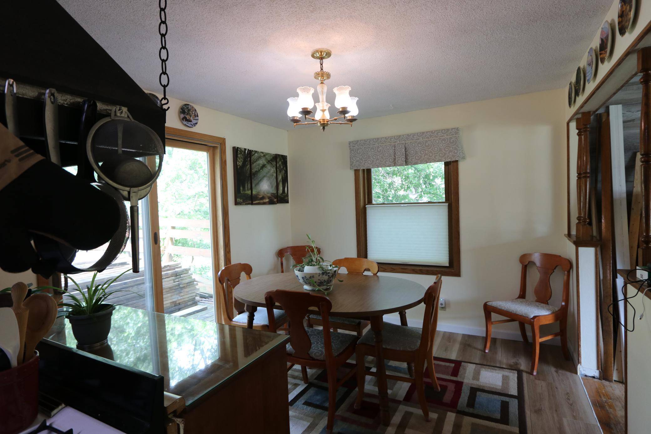 345 Walnut LN, Apple Valley, MN 55124