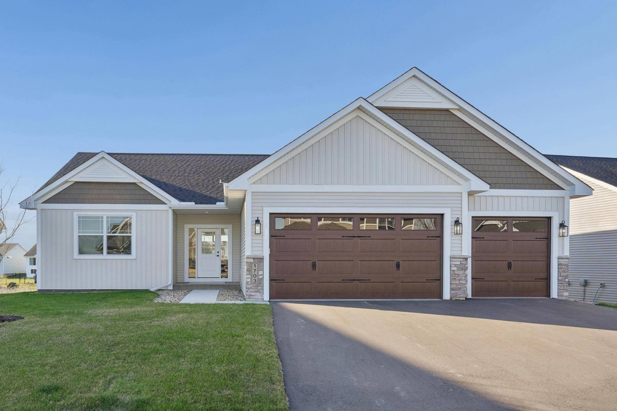 1703 Spruce ST, Farmington, MN 55024