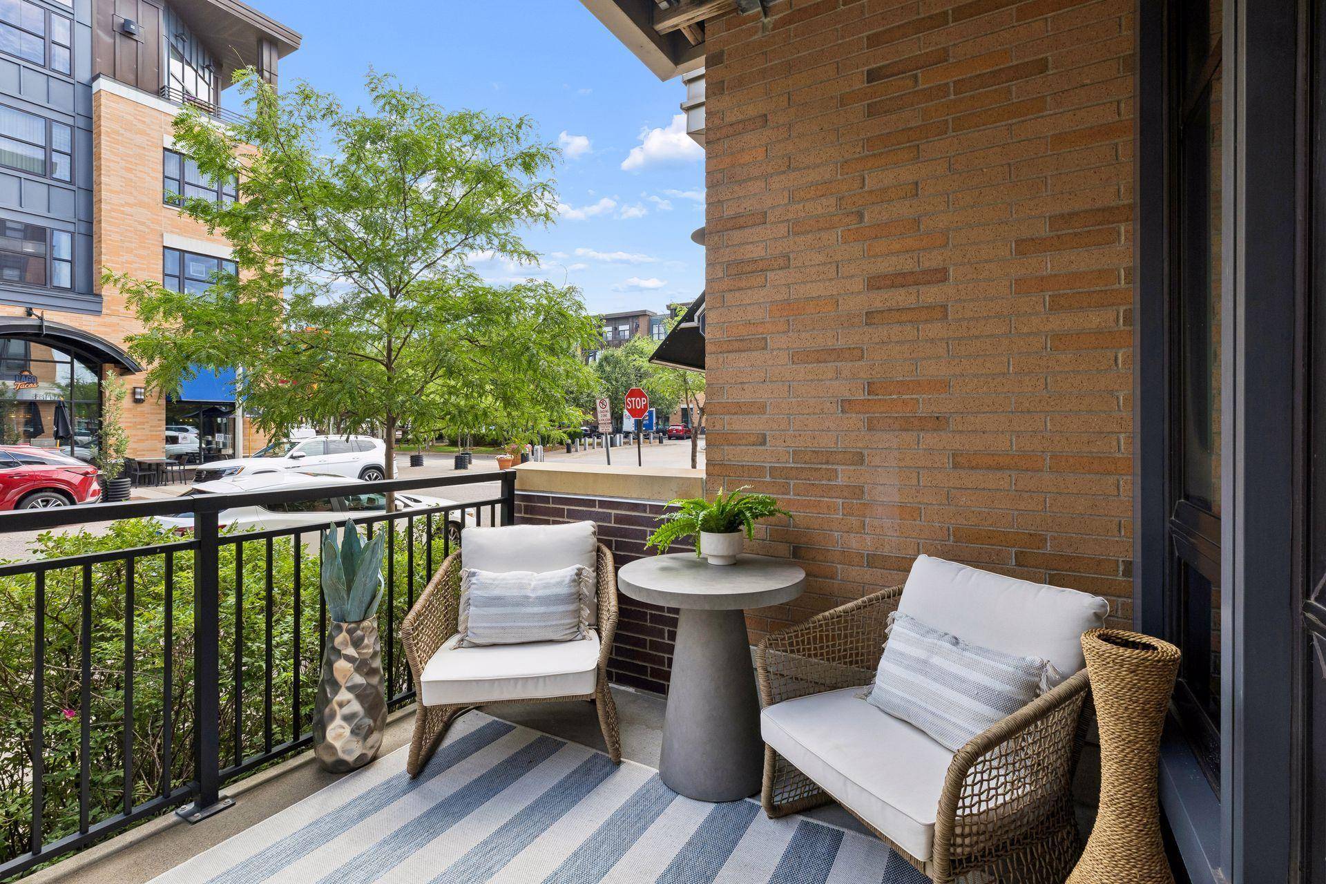 3709 Grand WAY #122, Saint Louis Park, MN 55416