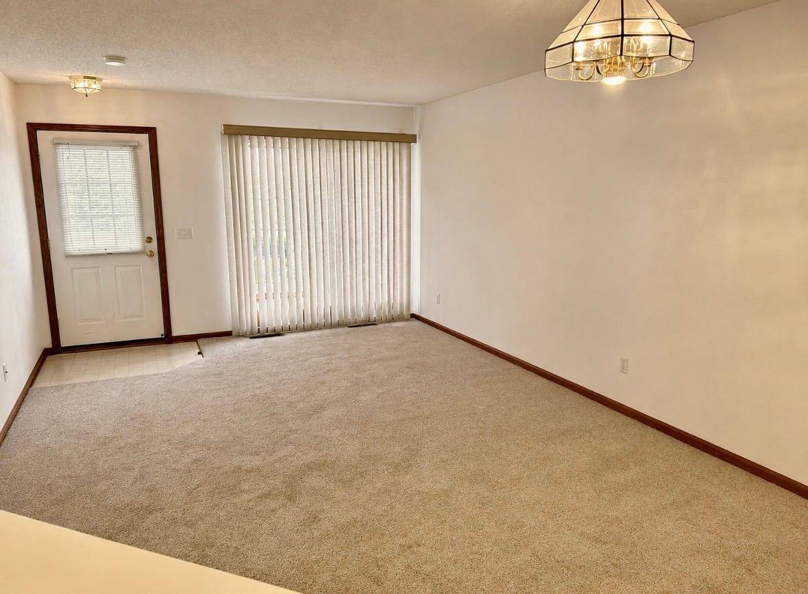 1729 Riverwood DR #64, Burnsville, MN 55337
