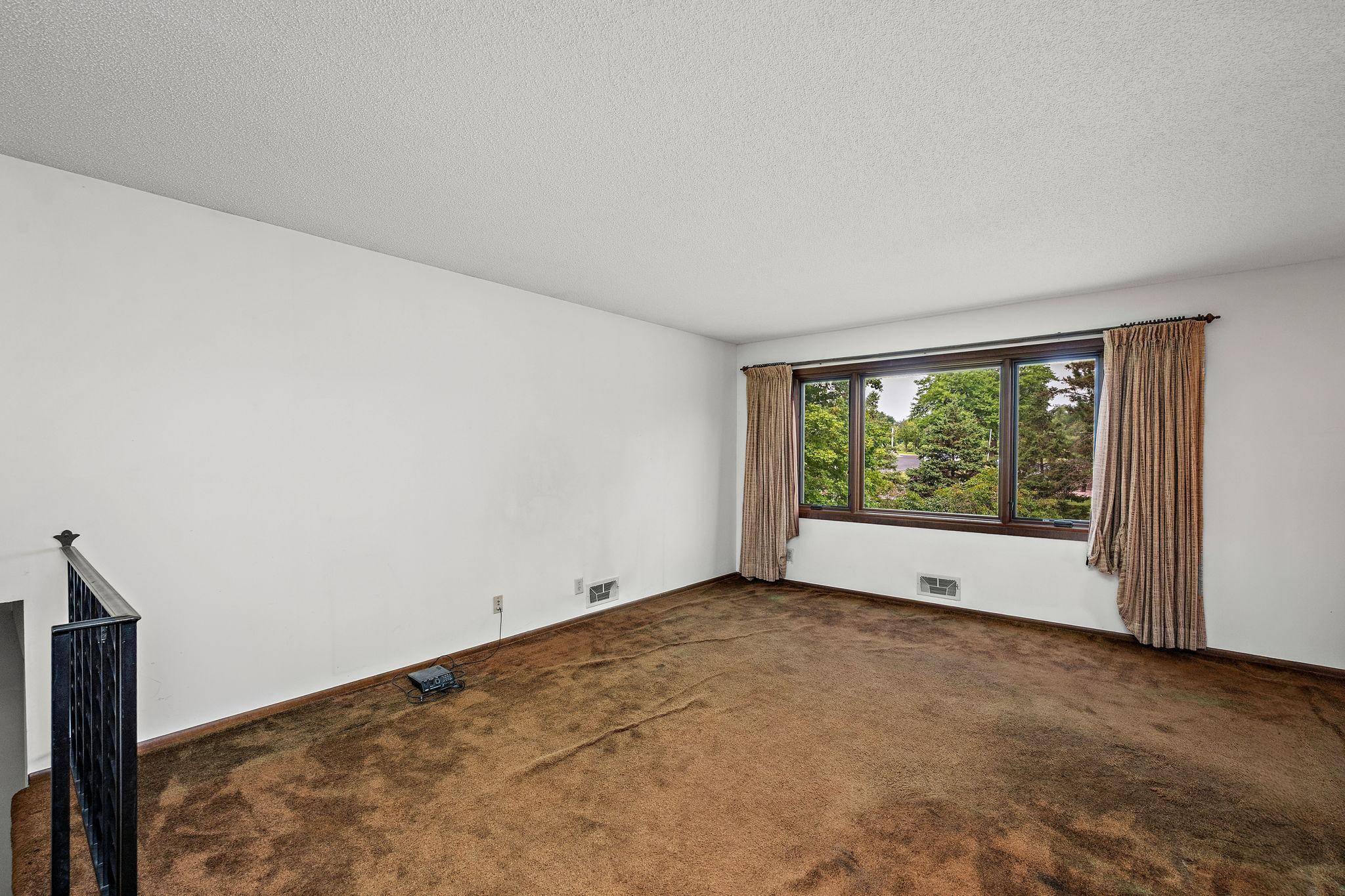 7408 W 100th ST, Bloomington, MN 55438