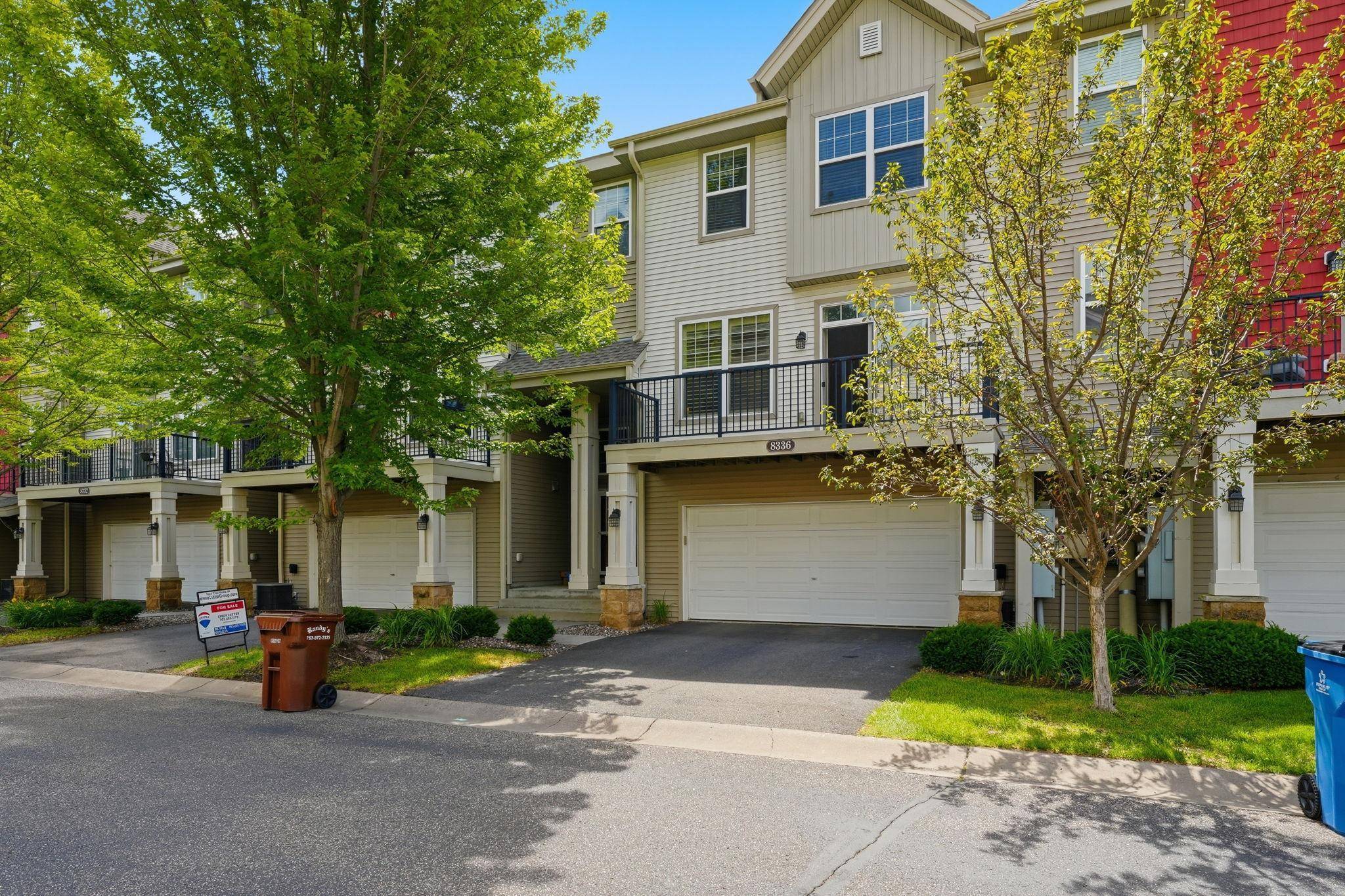 8336 Emery Pkwy N, Champlin, MN 55316