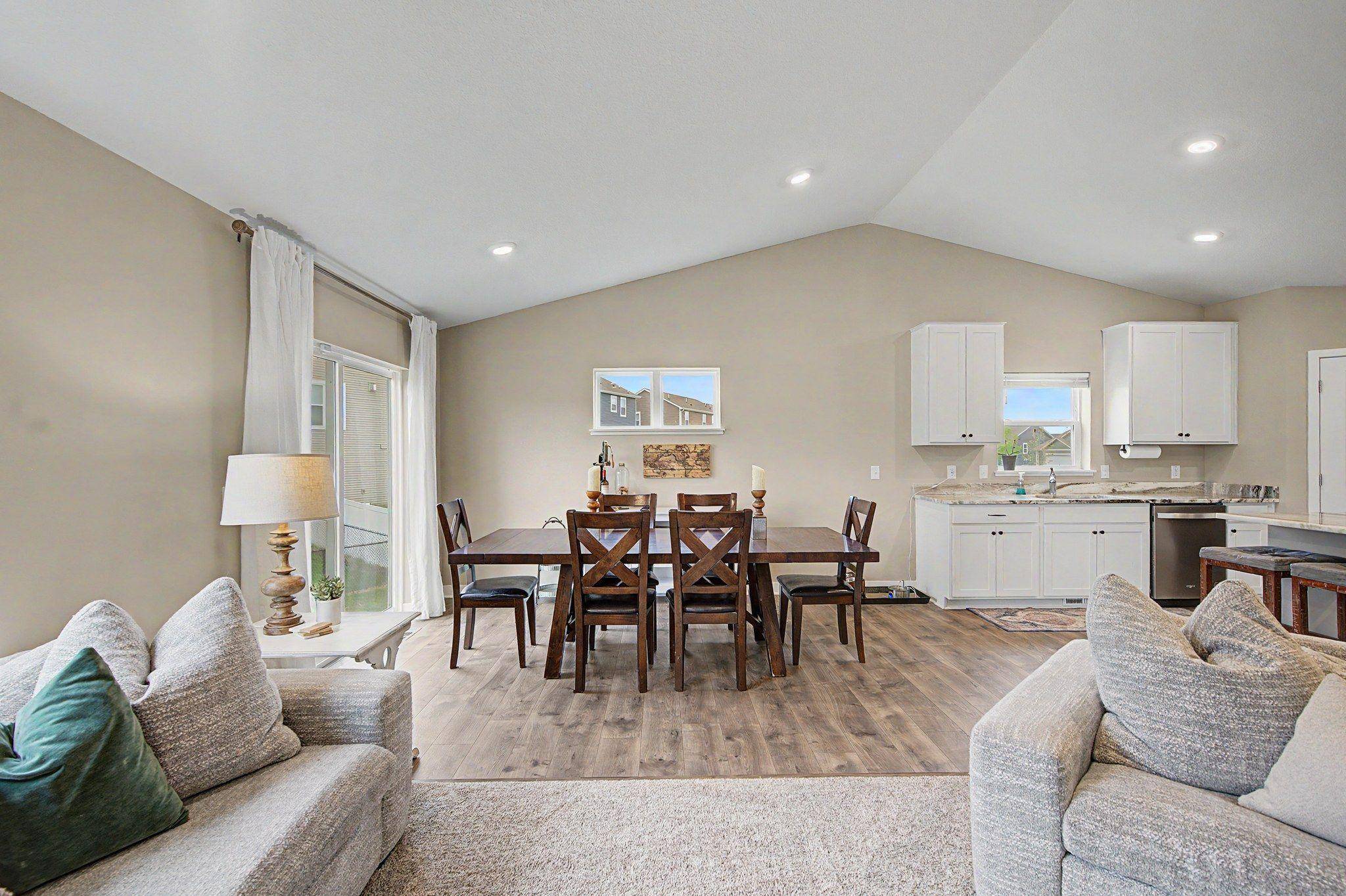 14211 Cheshire LN N, Dayton, MN 55327