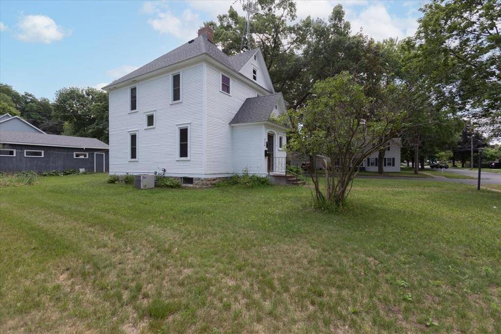 520 12th ST SE, Menomonie, WI 54751