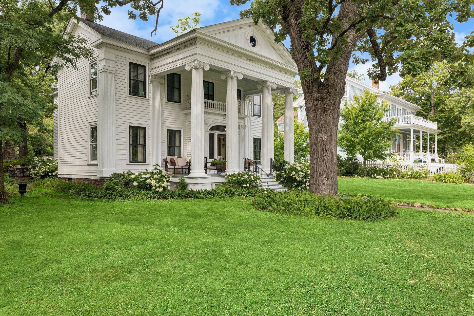 223 Walnut ST, Saint Paul, MN 55102