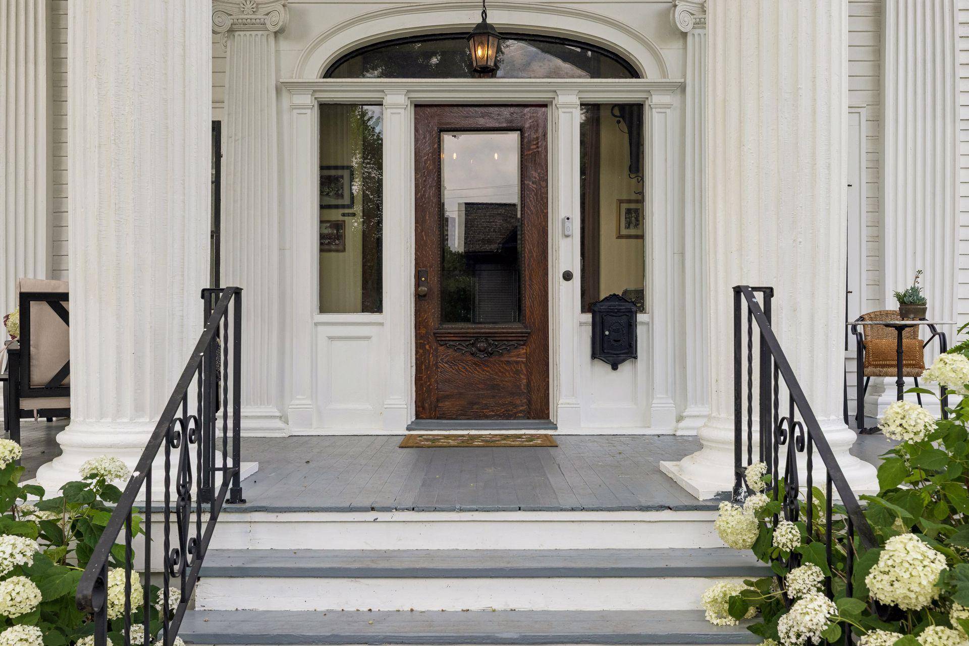 223 Walnut ST, Saint Paul, MN 55102