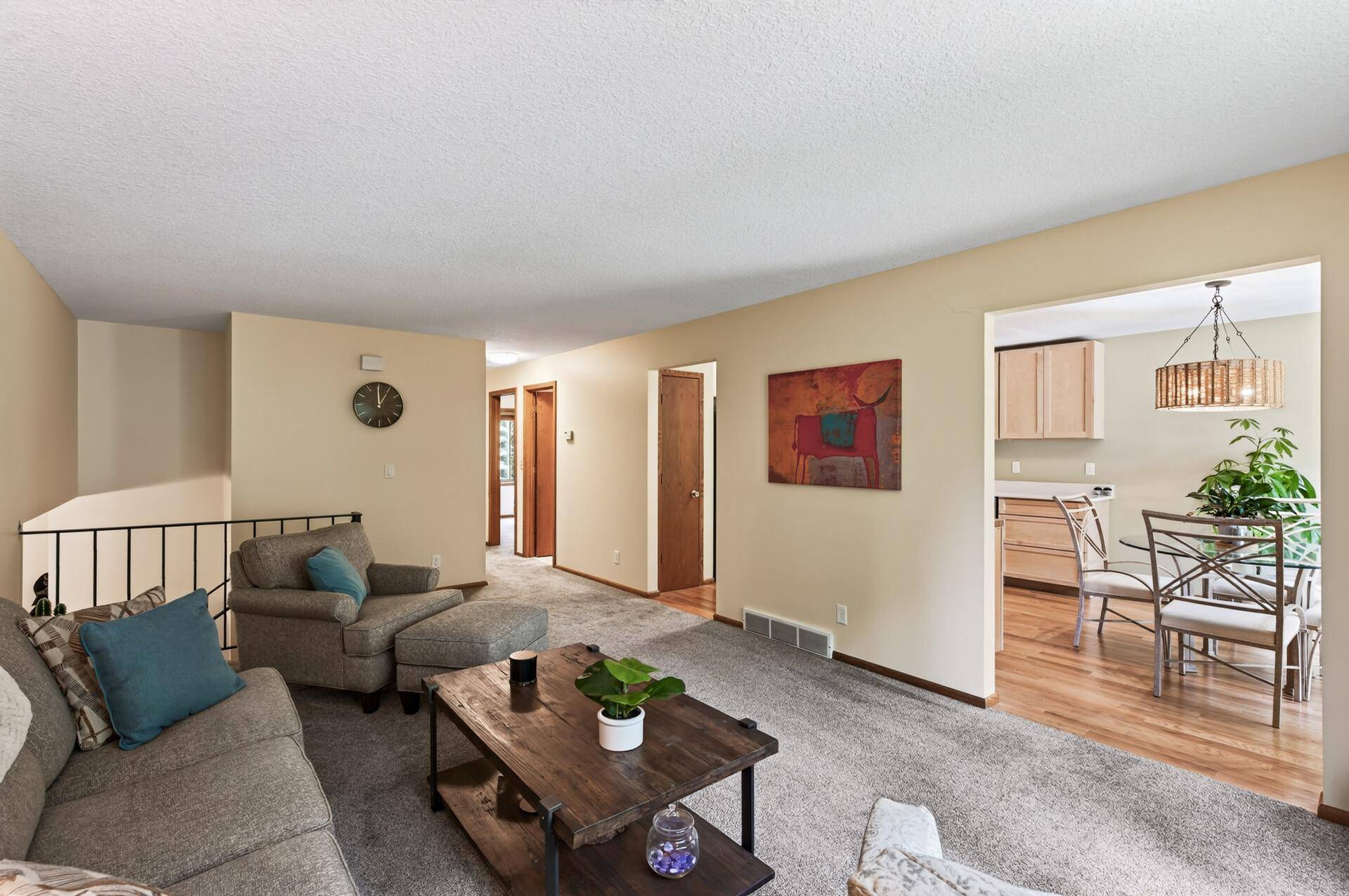 5595 Wedgewood DR, Shorewood, MN 55331