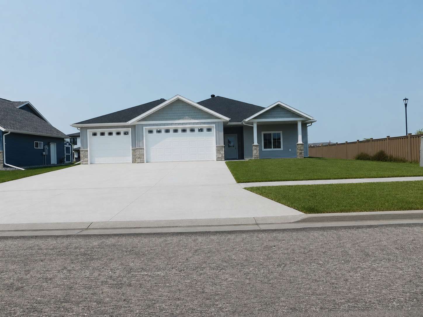 4203 Pine Pkwy S, Fargo, ND 58104