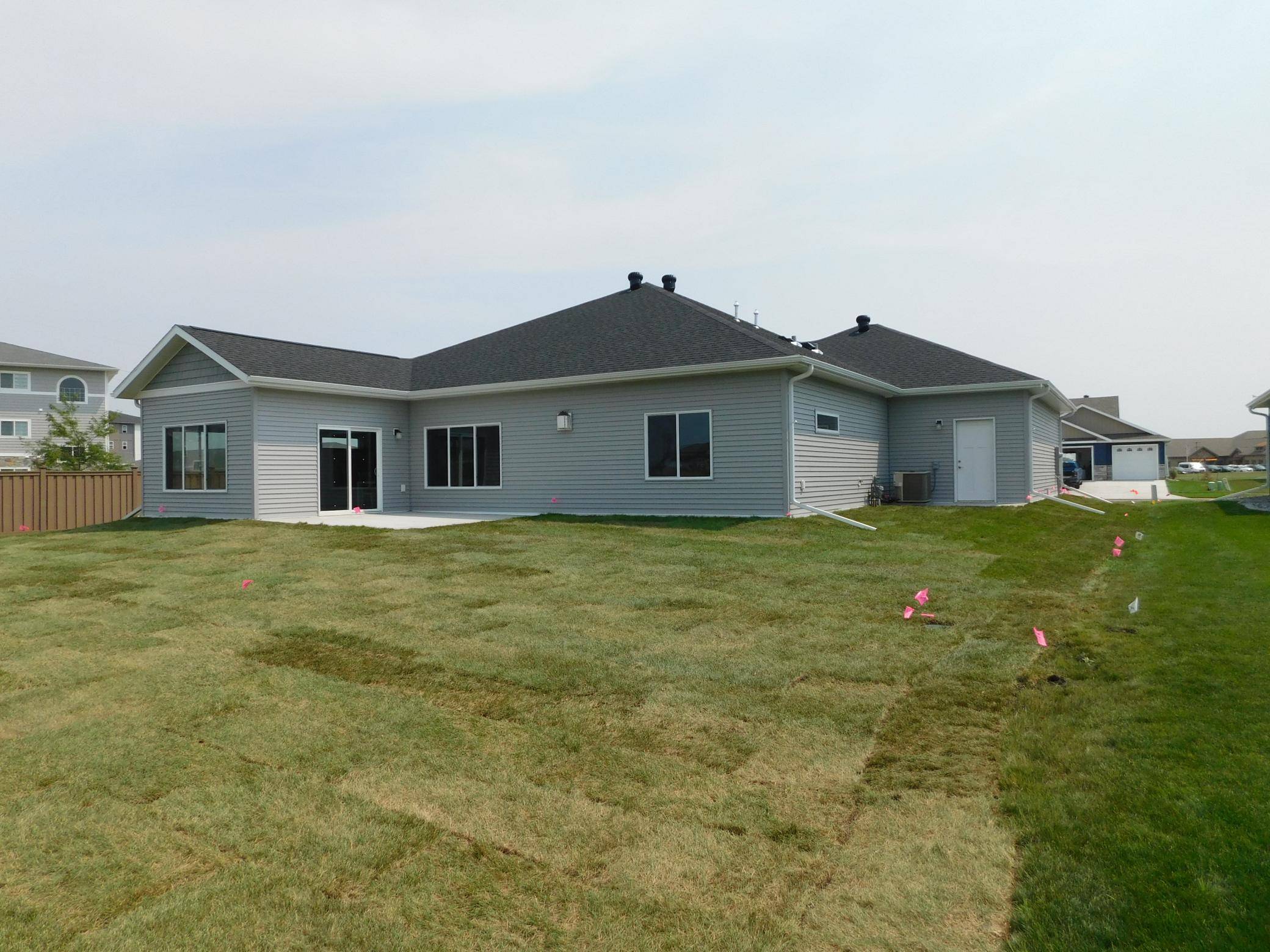 4203 Pine Pkwy S, Fargo, ND 58104