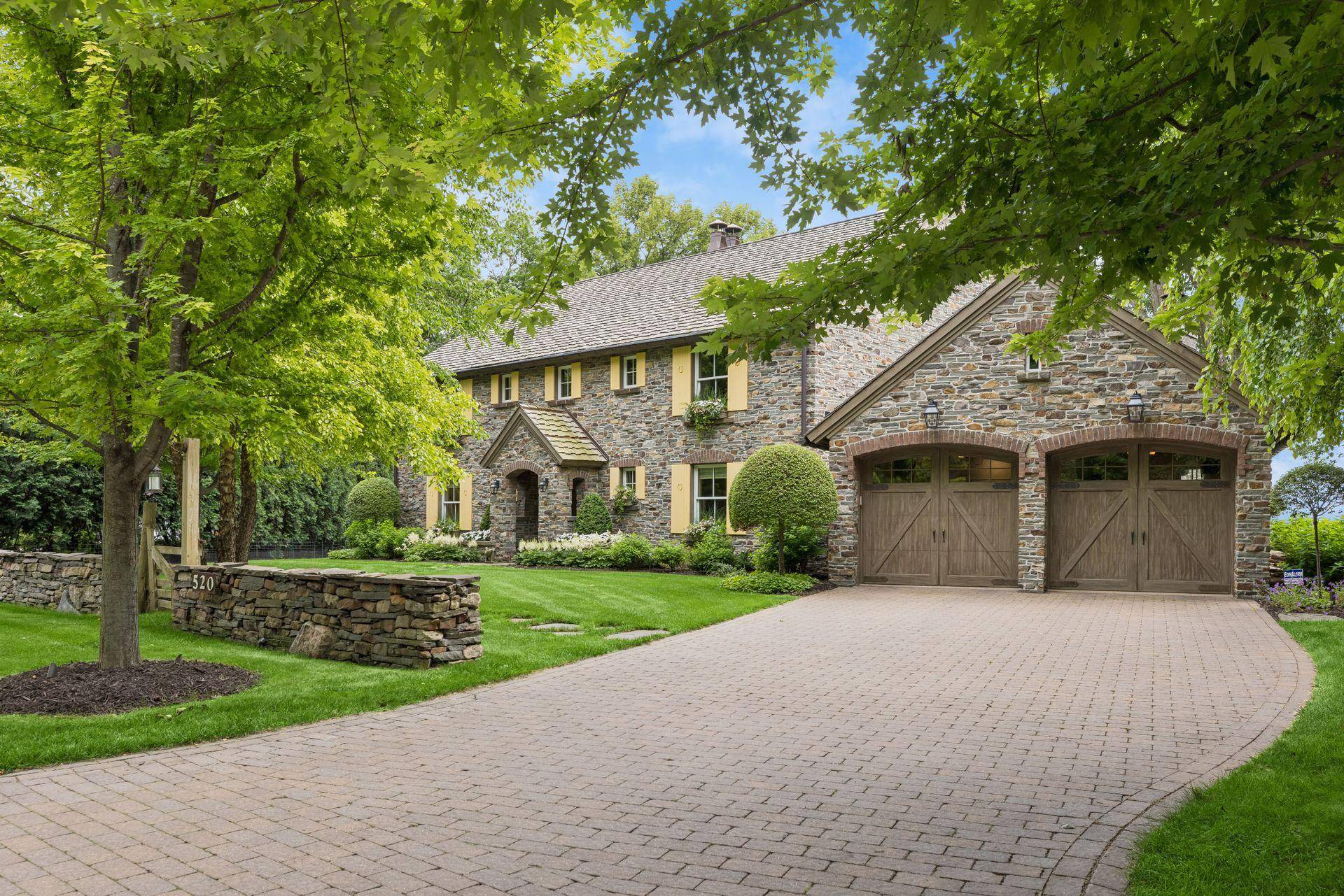 520 Ferndale RD W, Wayzata, MN 55391