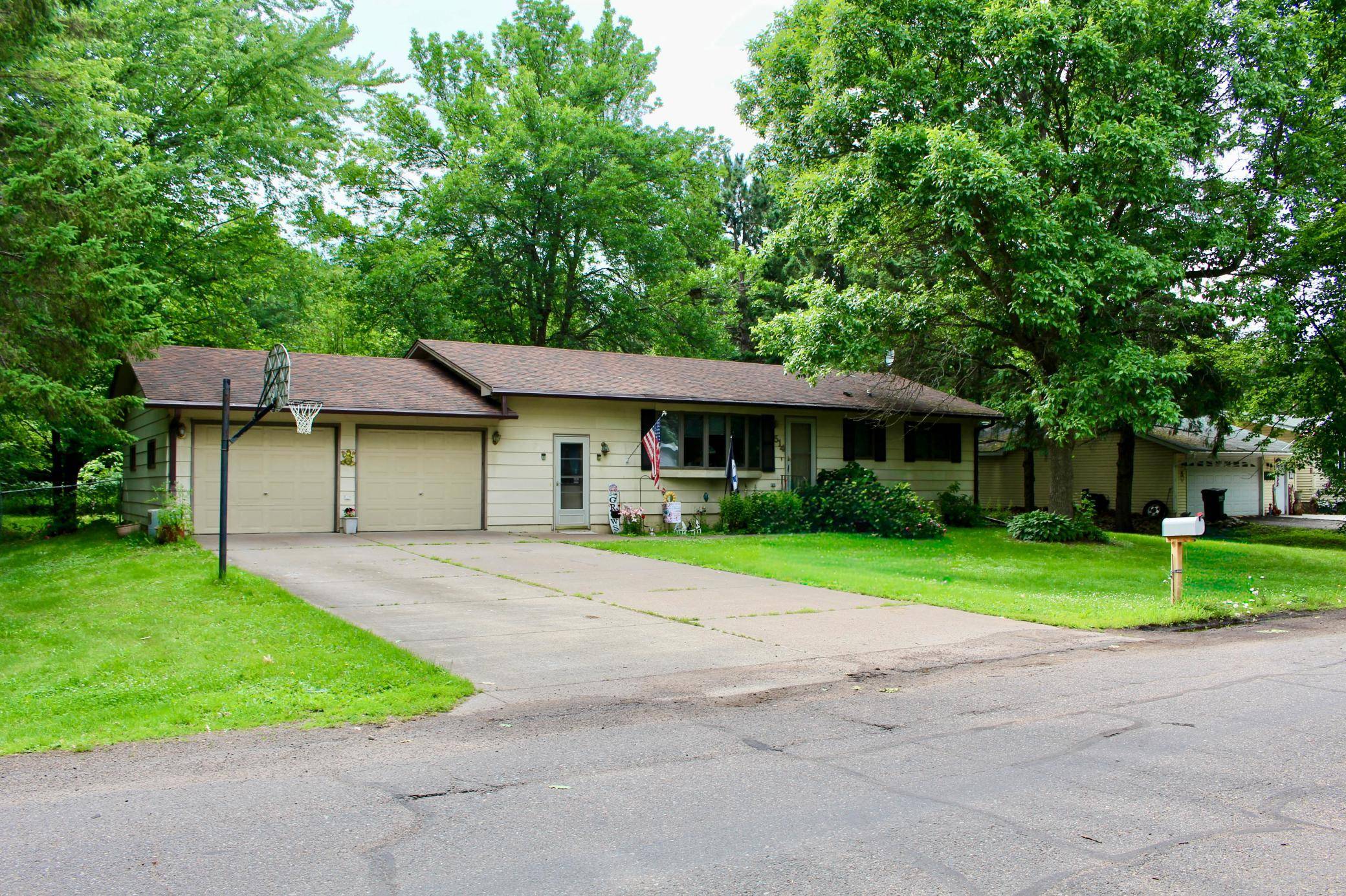 514 Oak AVE, Hinckley, MN 55037