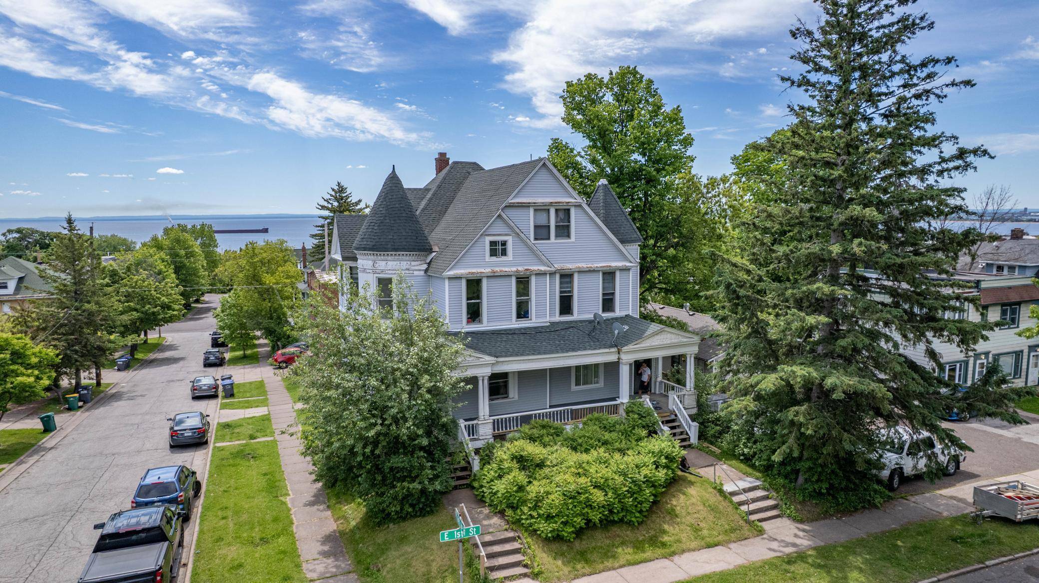 1530-1532 E 1st ST, Duluth, MN 55812