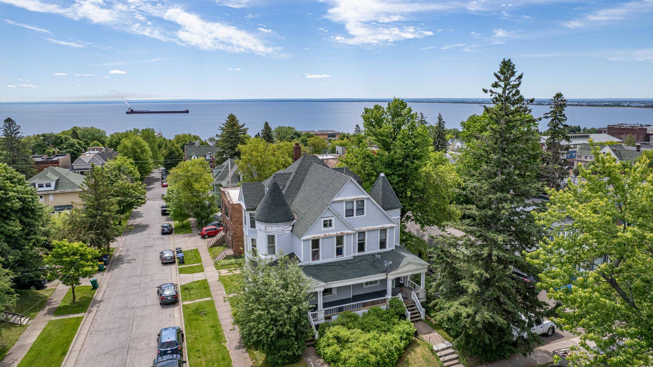 1530-1532 E 1st ST, Duluth, MN 55812