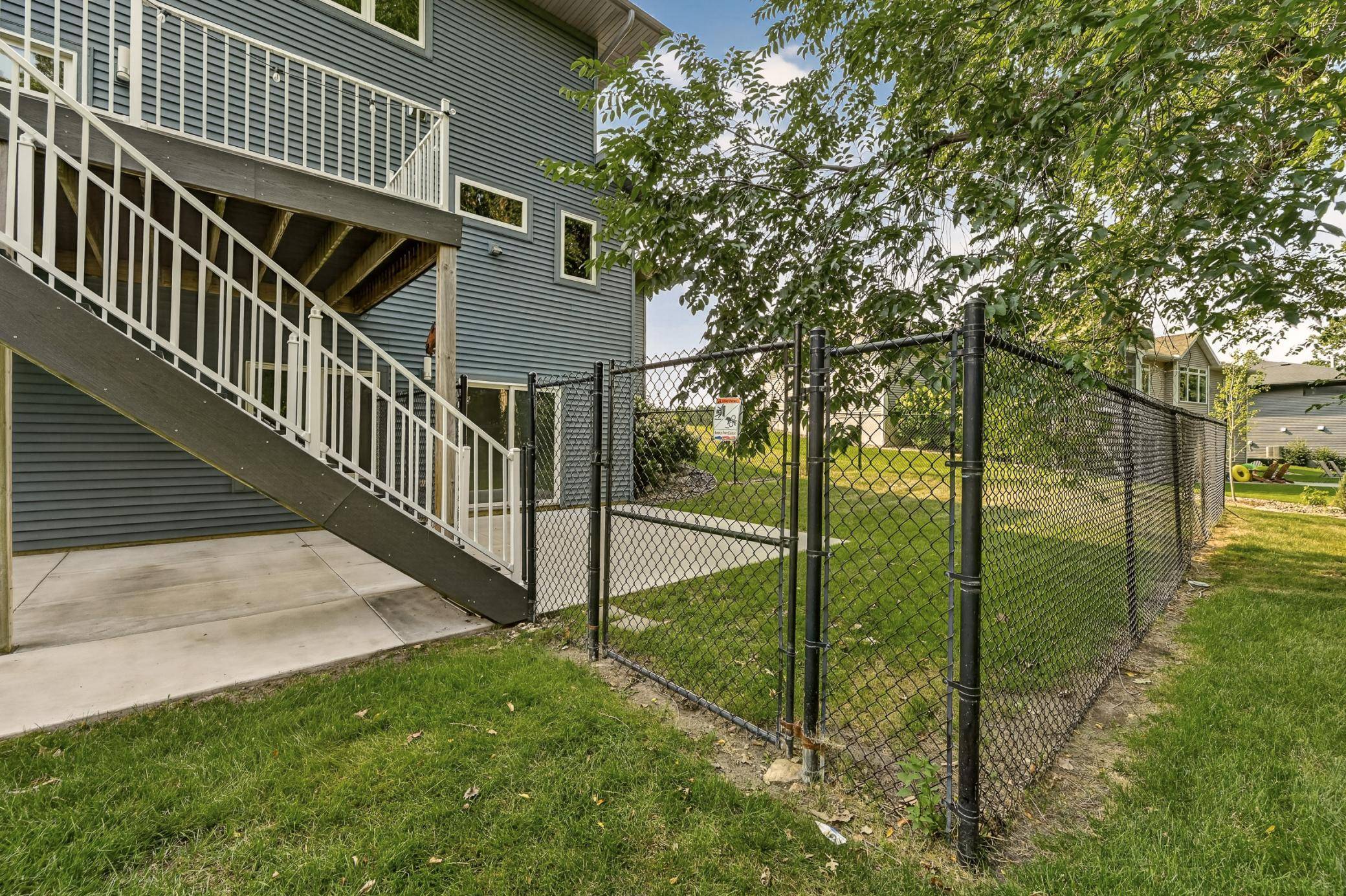 4275 Stone Crest LN NE, Rochester, MN 55906