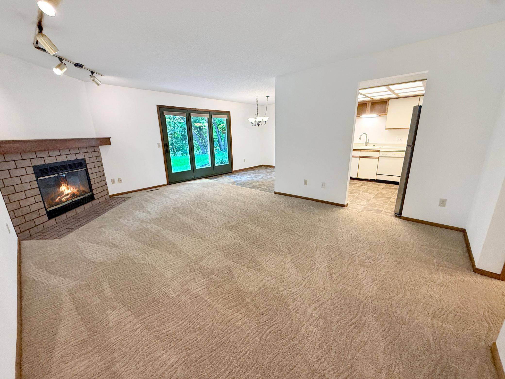 18516 Creeks Bend DR, Minnetonka, MN 55345