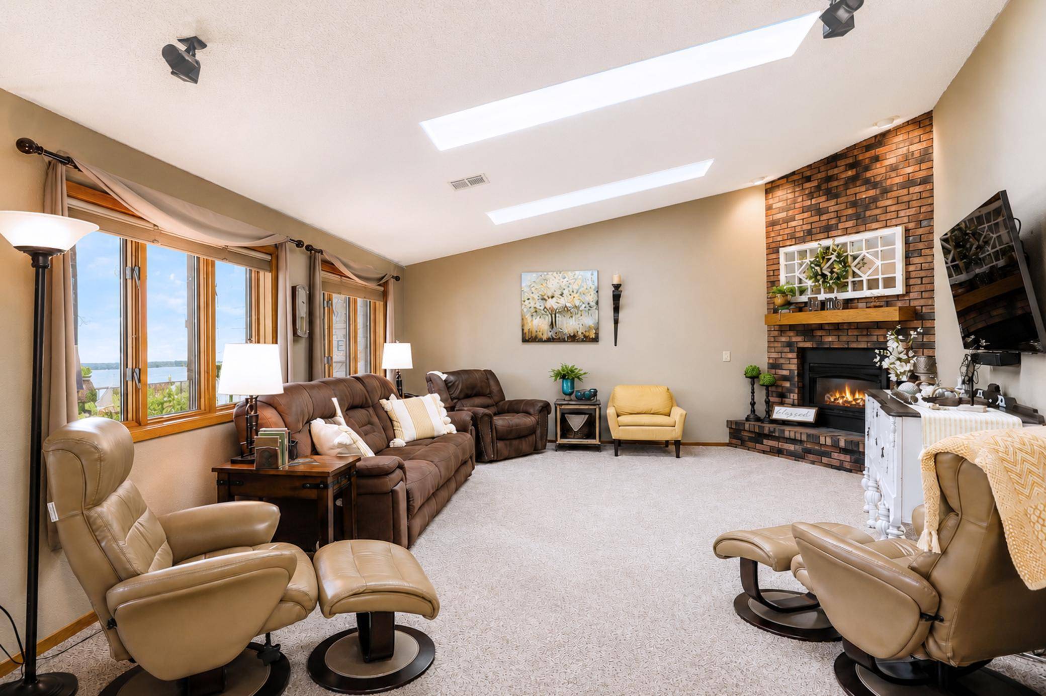 826 4th AVE NE, Waseca, MN 56093