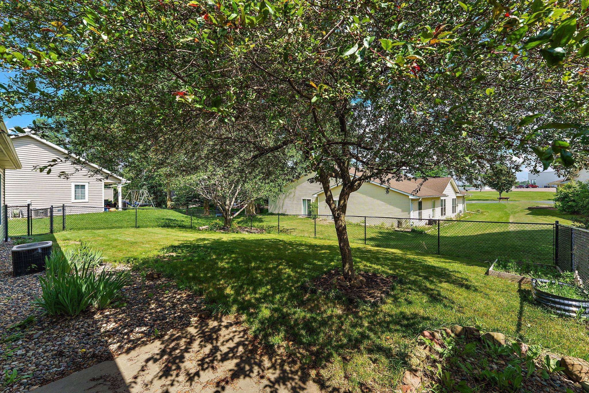 1825 Windmill DR, Baldwin, WI 54002