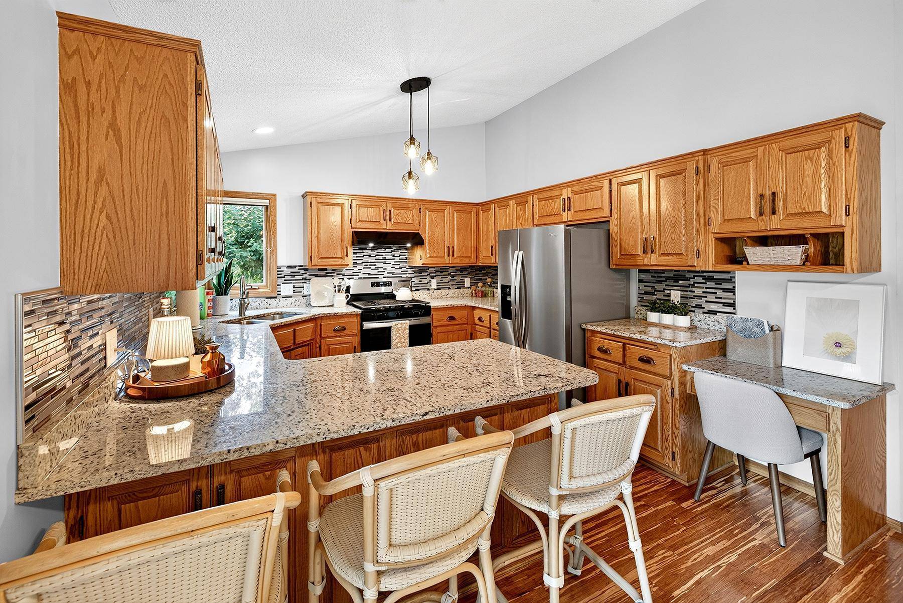 570 Dorland RD S, Maplewood, MN 55119