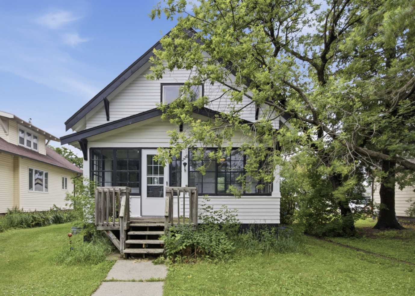 228 9th ST N, Breckenridge, MN 56520
