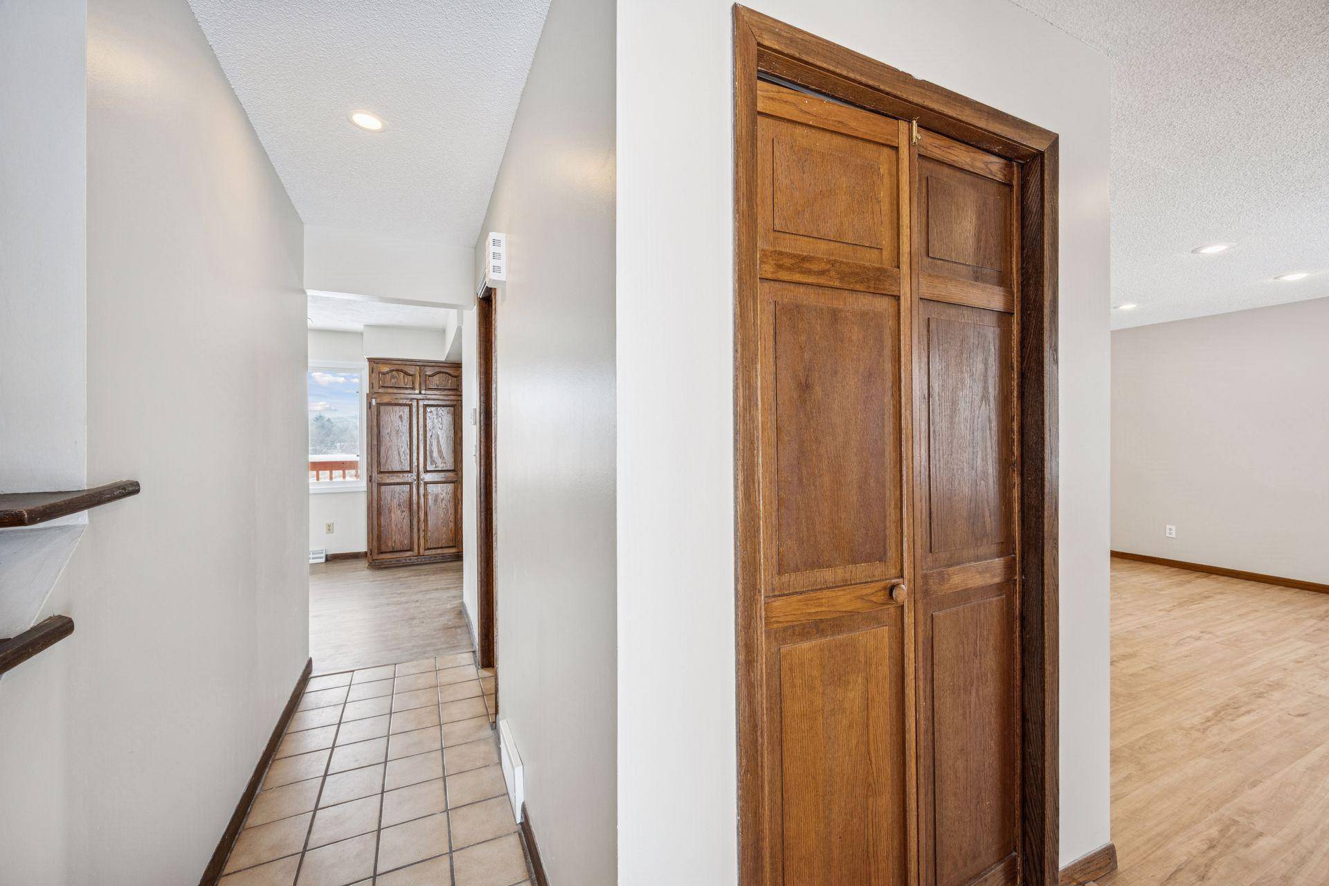 7050 Pioneer TRL, Greenfield, MN 55357