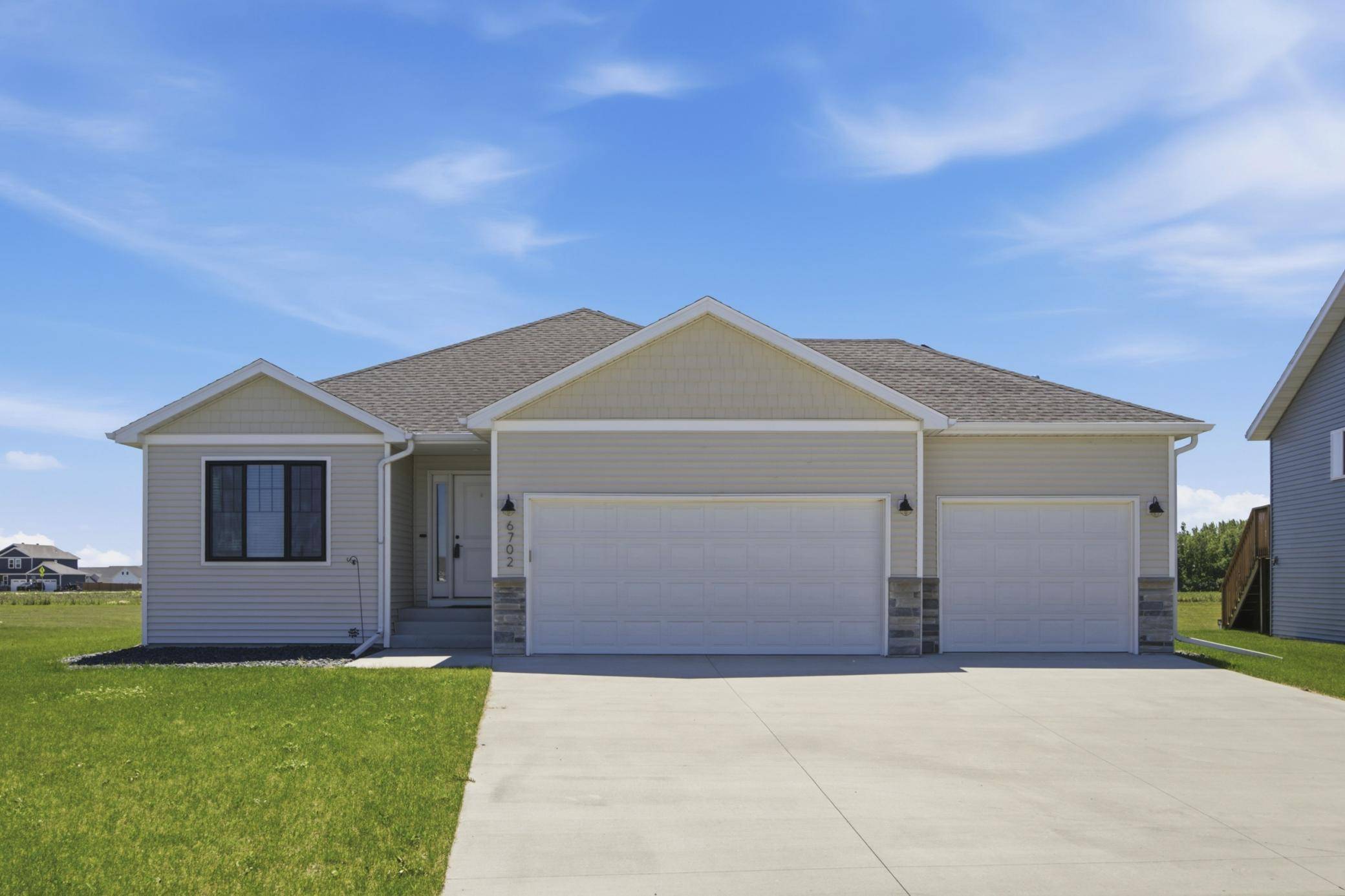 6702 72nd AVE S, Horace, ND 58047
