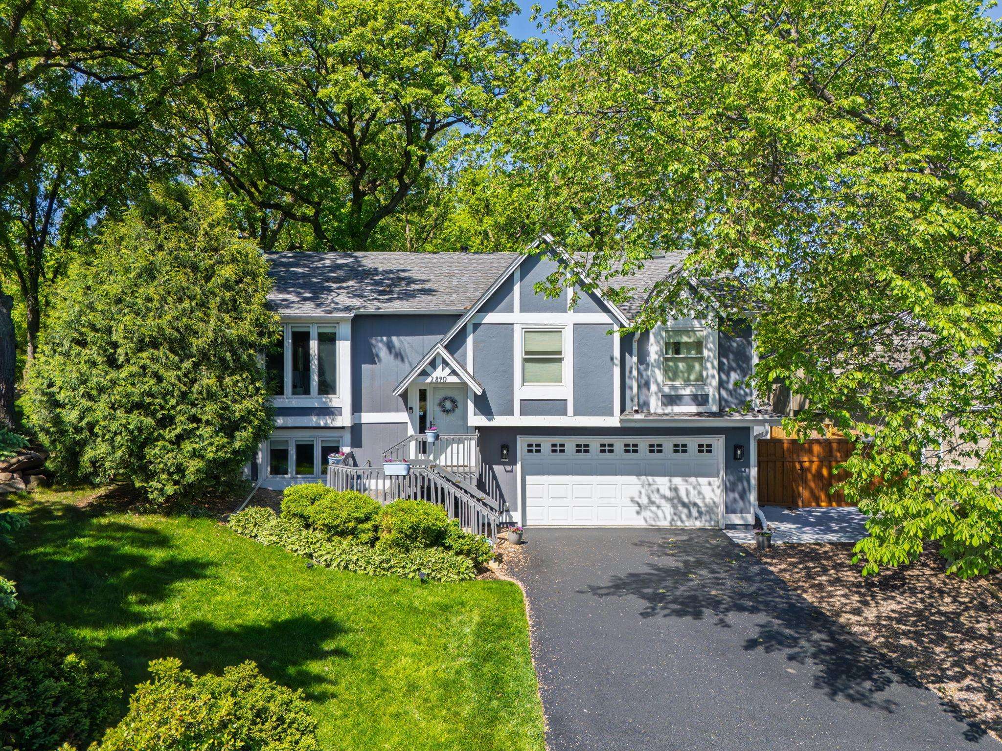 2840 Mayflower AVE, Minnetonka, MN 55305