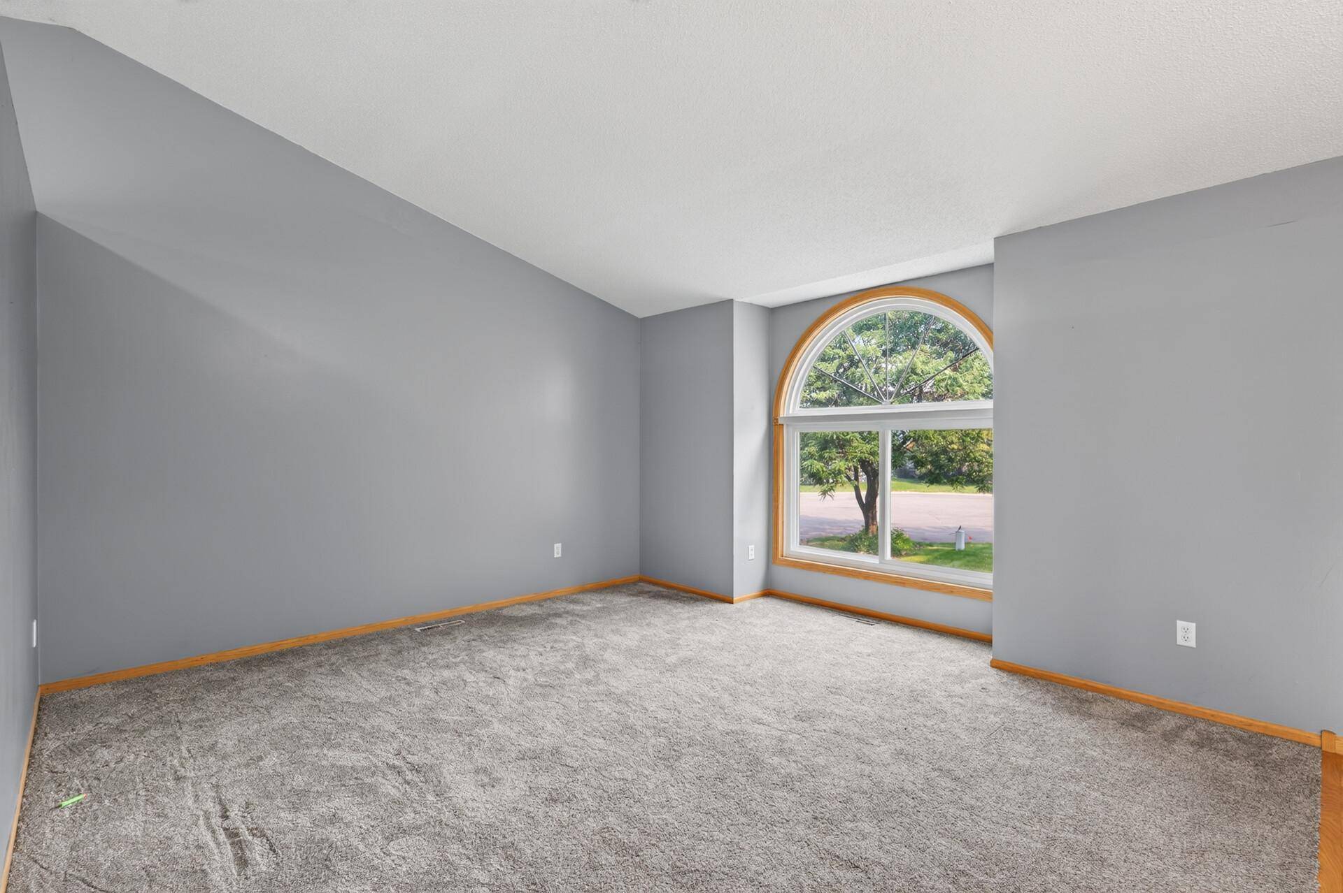 12628 Dutch CT, Apple Valley, MN 55124