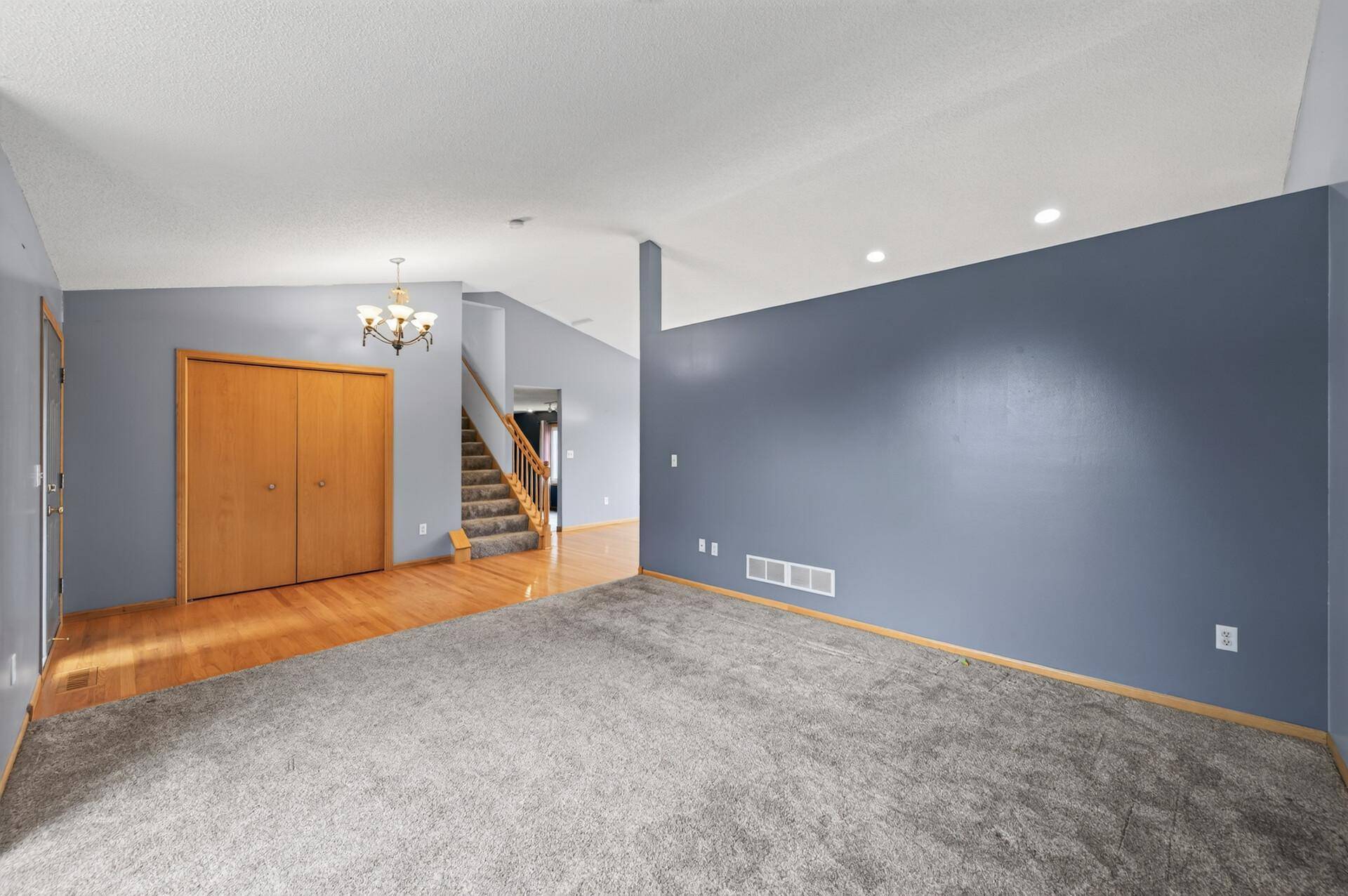 12628 Dutch CT, Apple Valley, MN 55124
