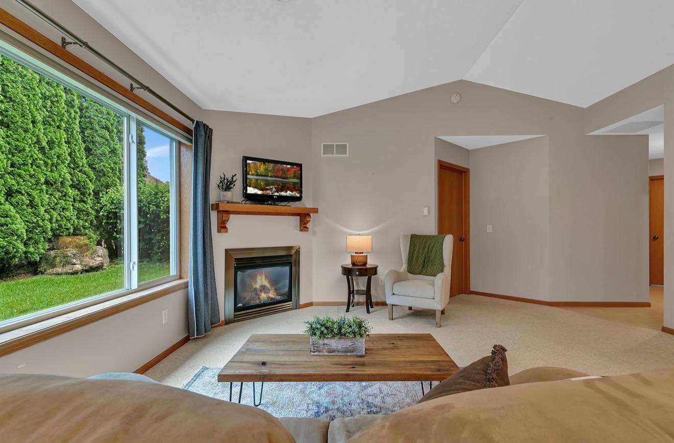 1004 Oak Pond DR, Sartell, MN 56377