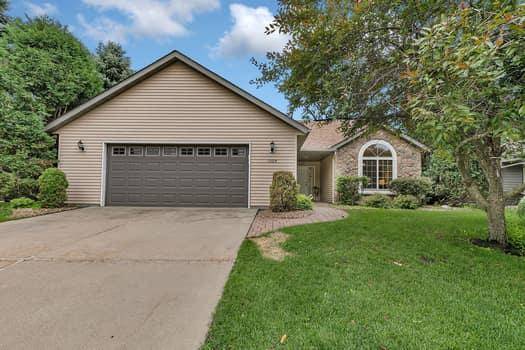 1004 Oak Pond DR, Sartell, MN 56377