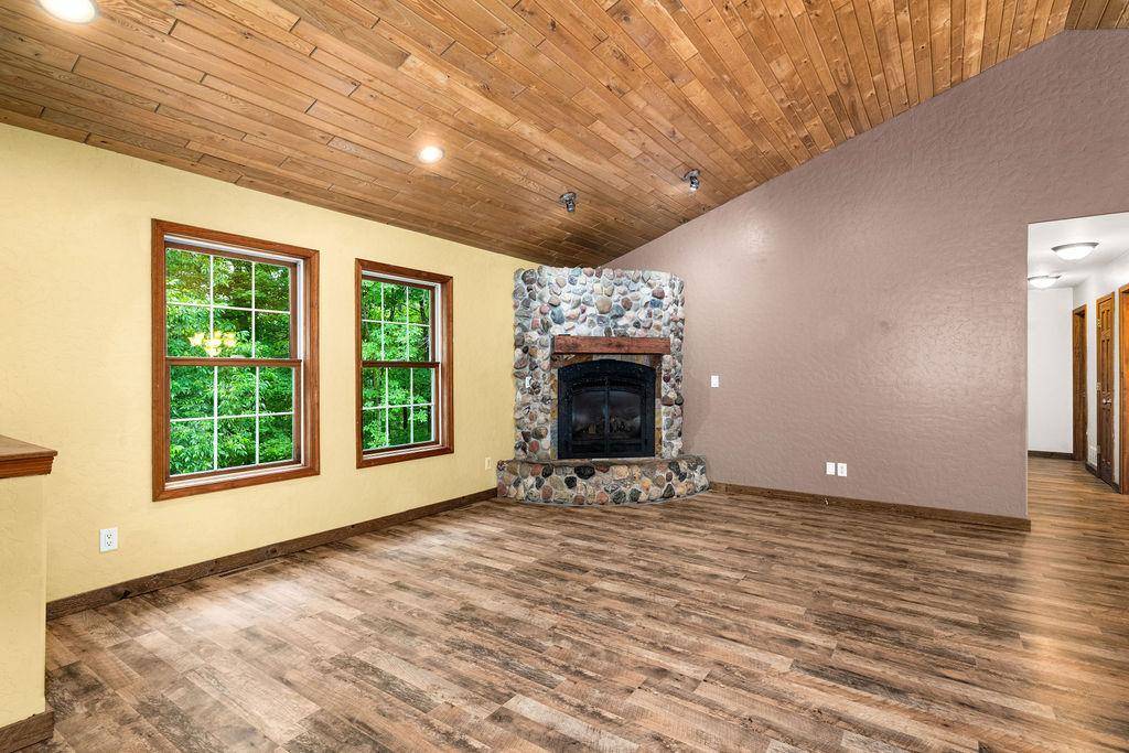 3639 Oak LN, Barnum, MN 55707