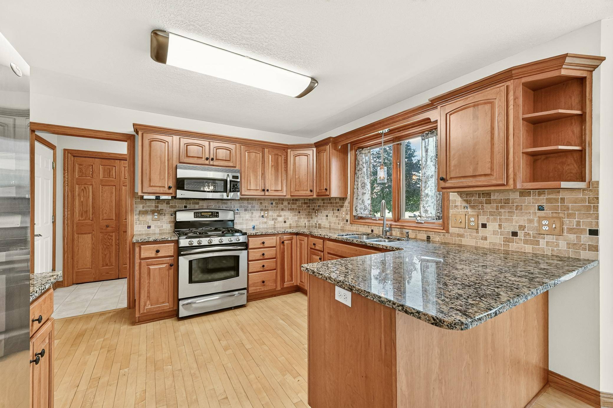 1110 Southern Hills LN SW, Rochester, MN 55902