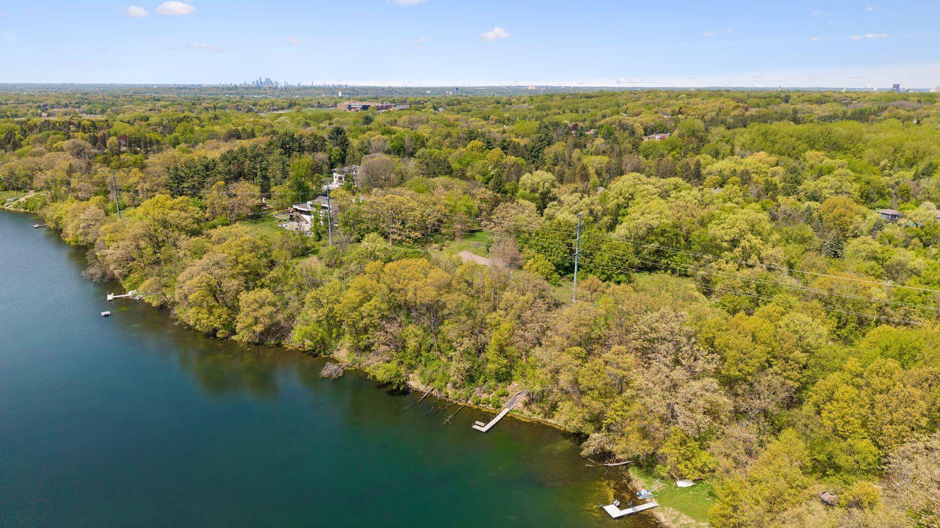 3 Sunfish Ln, Sunfish Lake, MN 55118