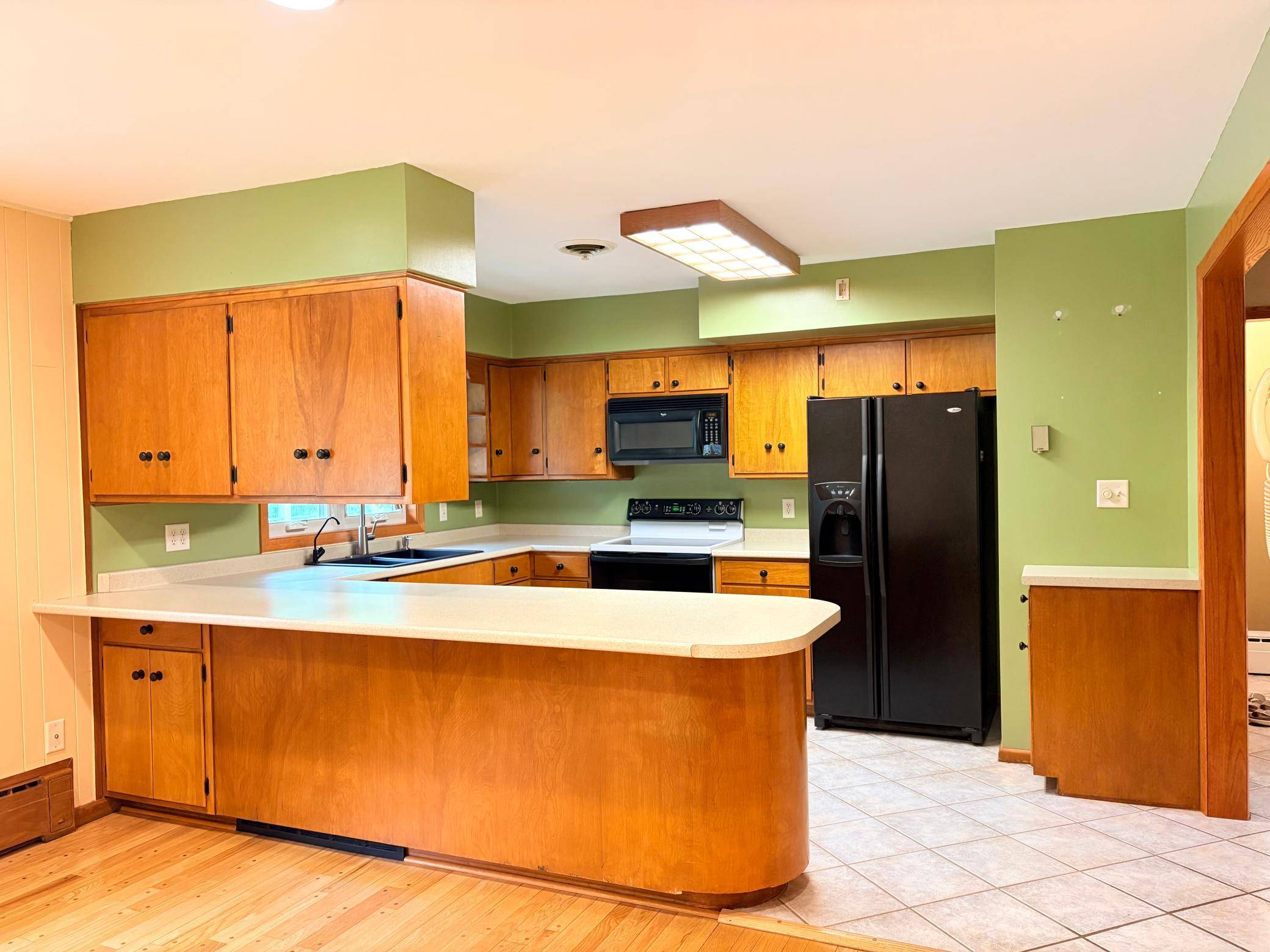 501 W College DR, Marshall, MN 56258