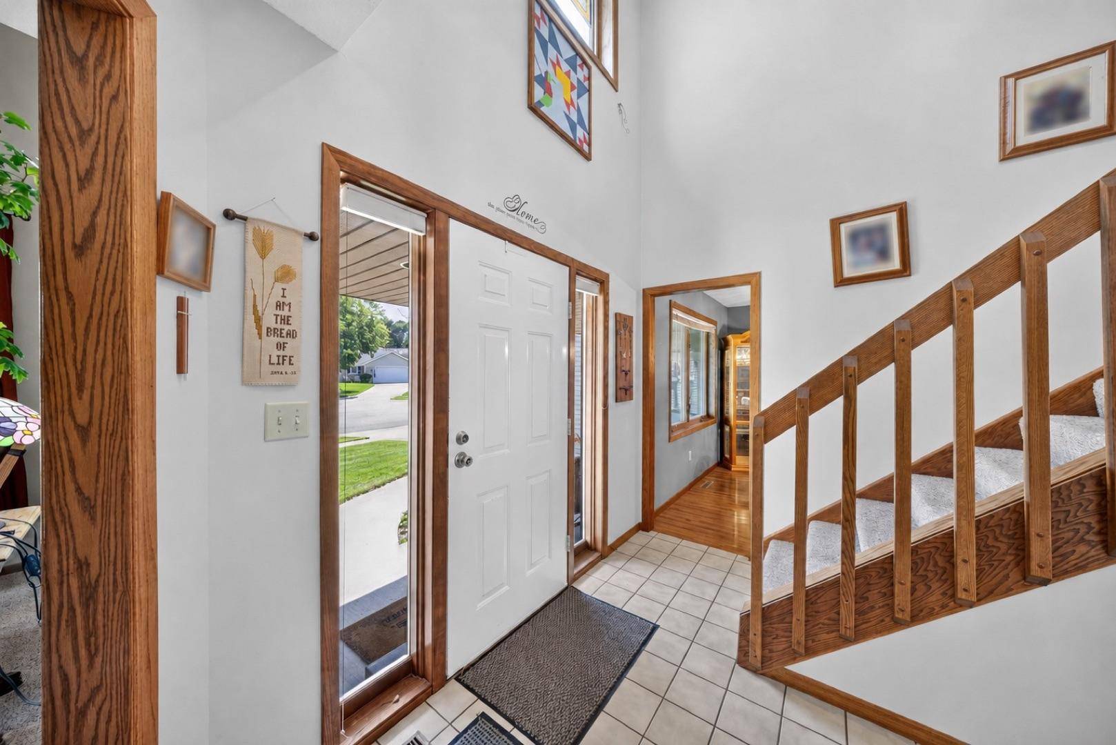 1116 Knoll CT NW, Rochester, MN 55901