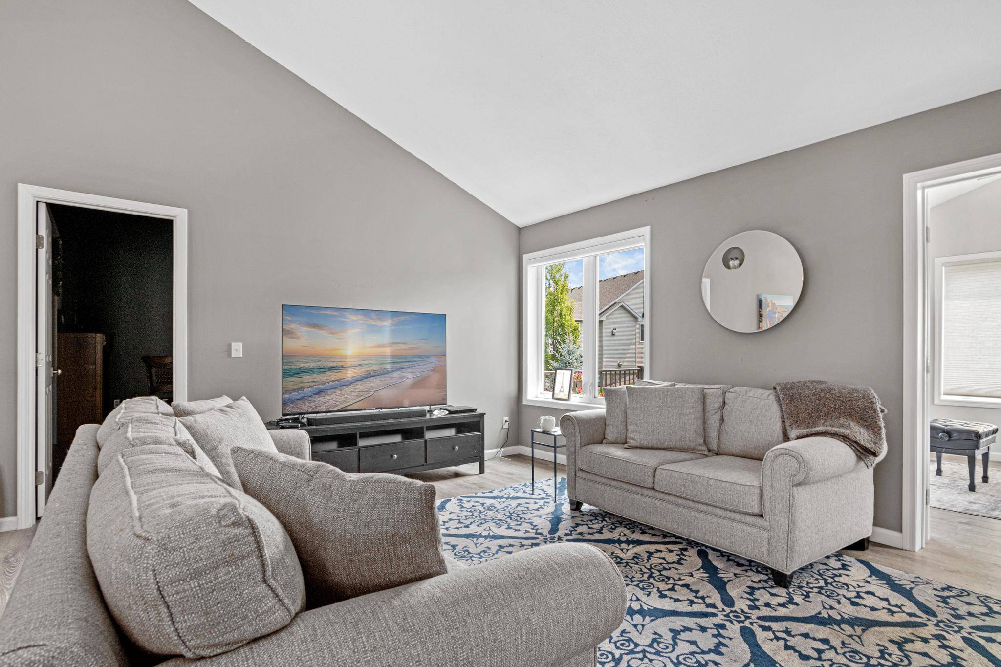 13800 Fernando AVE, Apple Valley, MN 55124