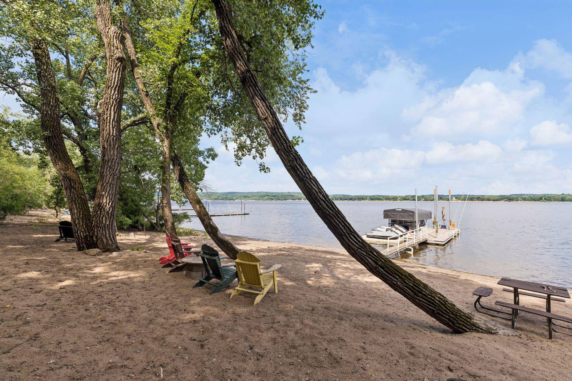 280 Cove RD, Hudson, WI 54016