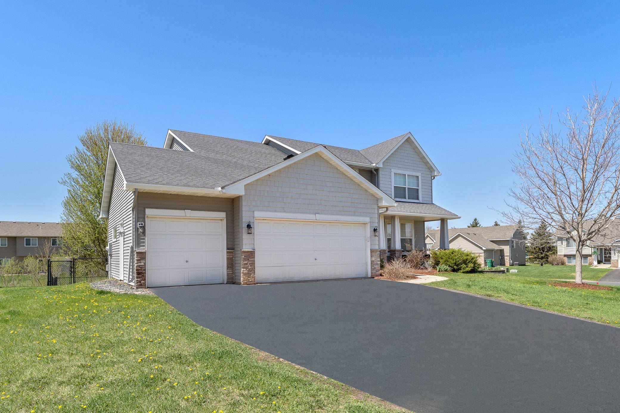 924 Ivy Hills RD, Belle Plaine, MN 56011