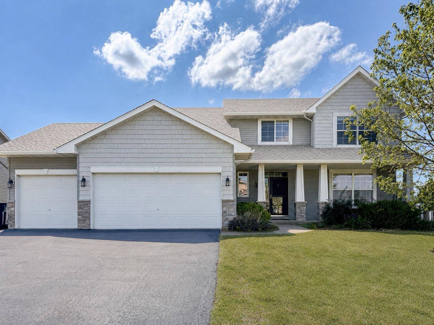 924 Ivy Hills RD, Belle Plaine, MN 56011