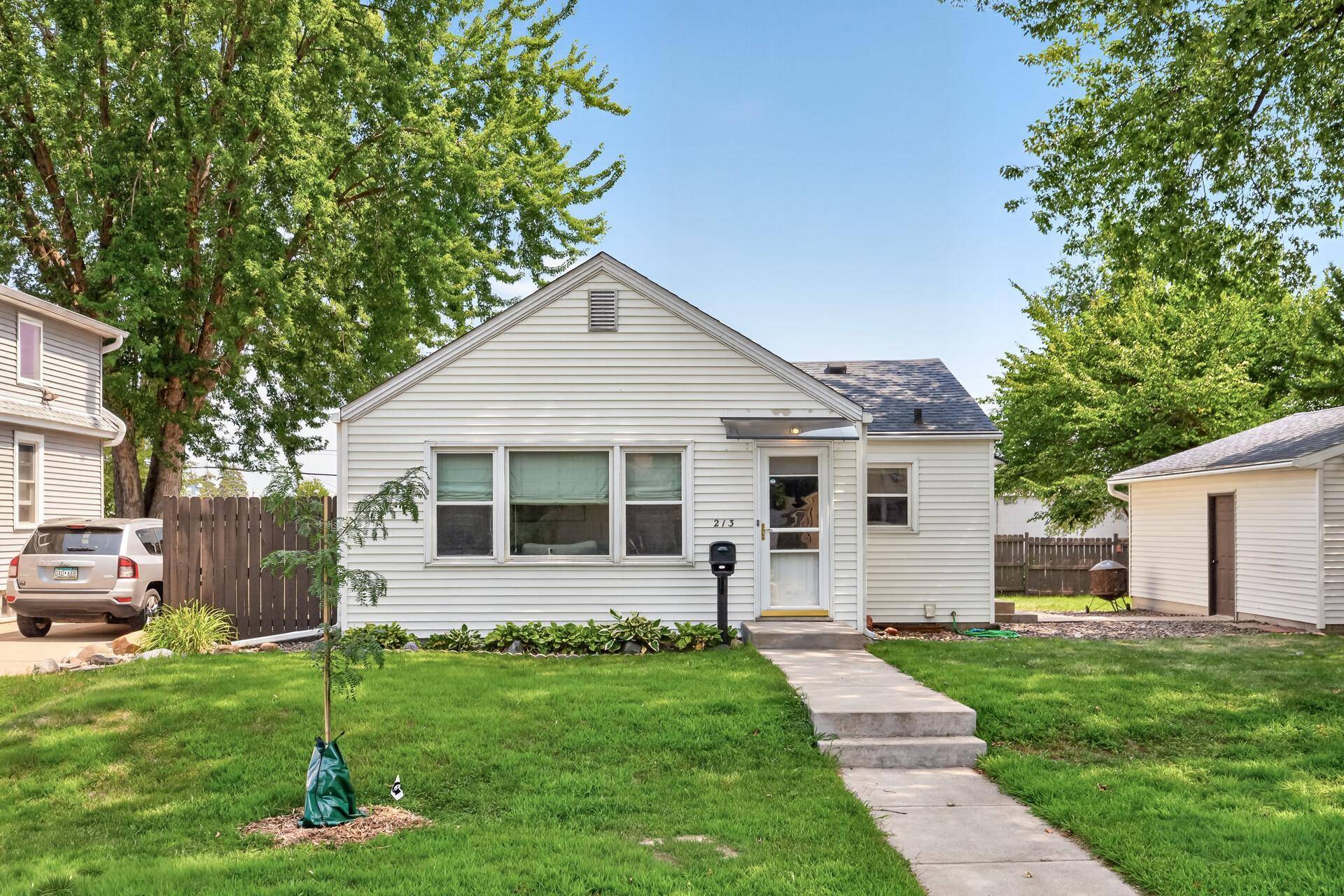 213 14th AVE S, South Saint Paul, MN 55075