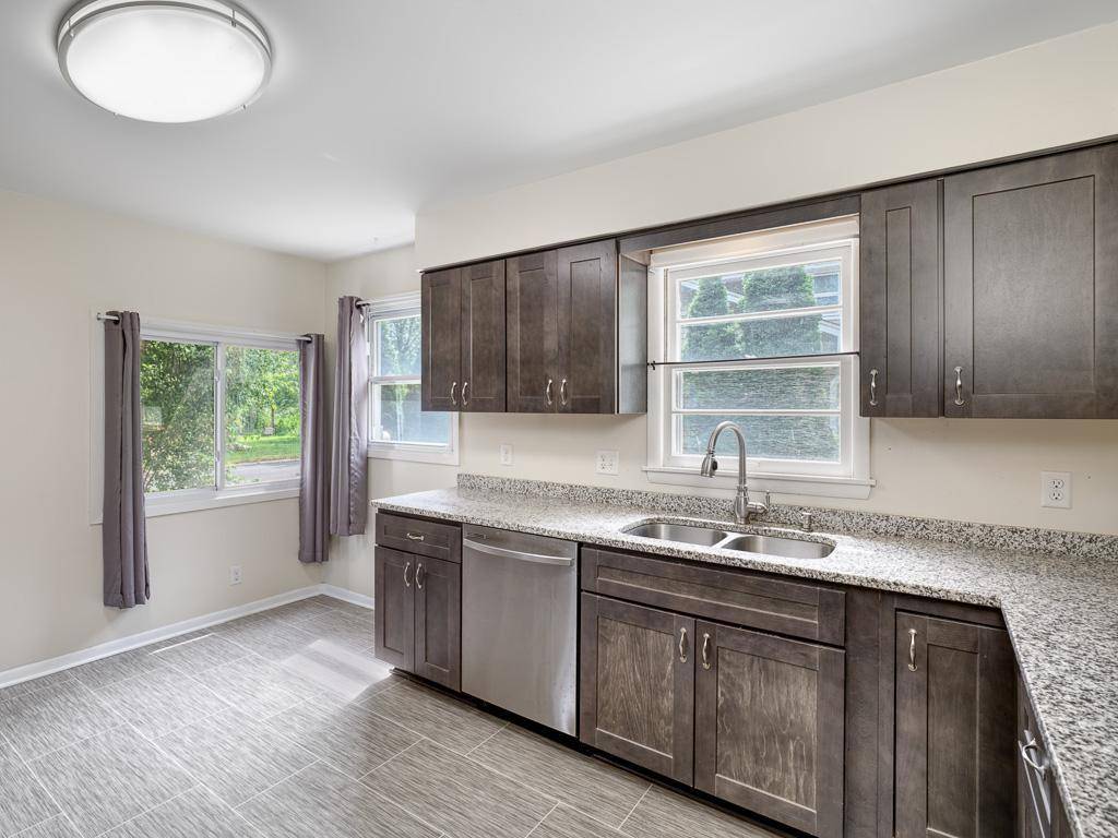 3549 Ensign AVE N, New Hope, MN 55427