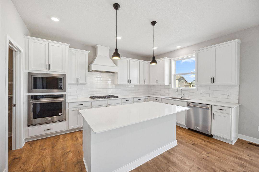 3748 Brookside DR, Chaska, MN 55318
