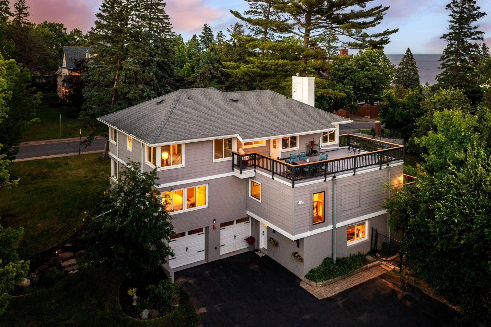 225 N 26th AVE E, Duluth, MN 55812