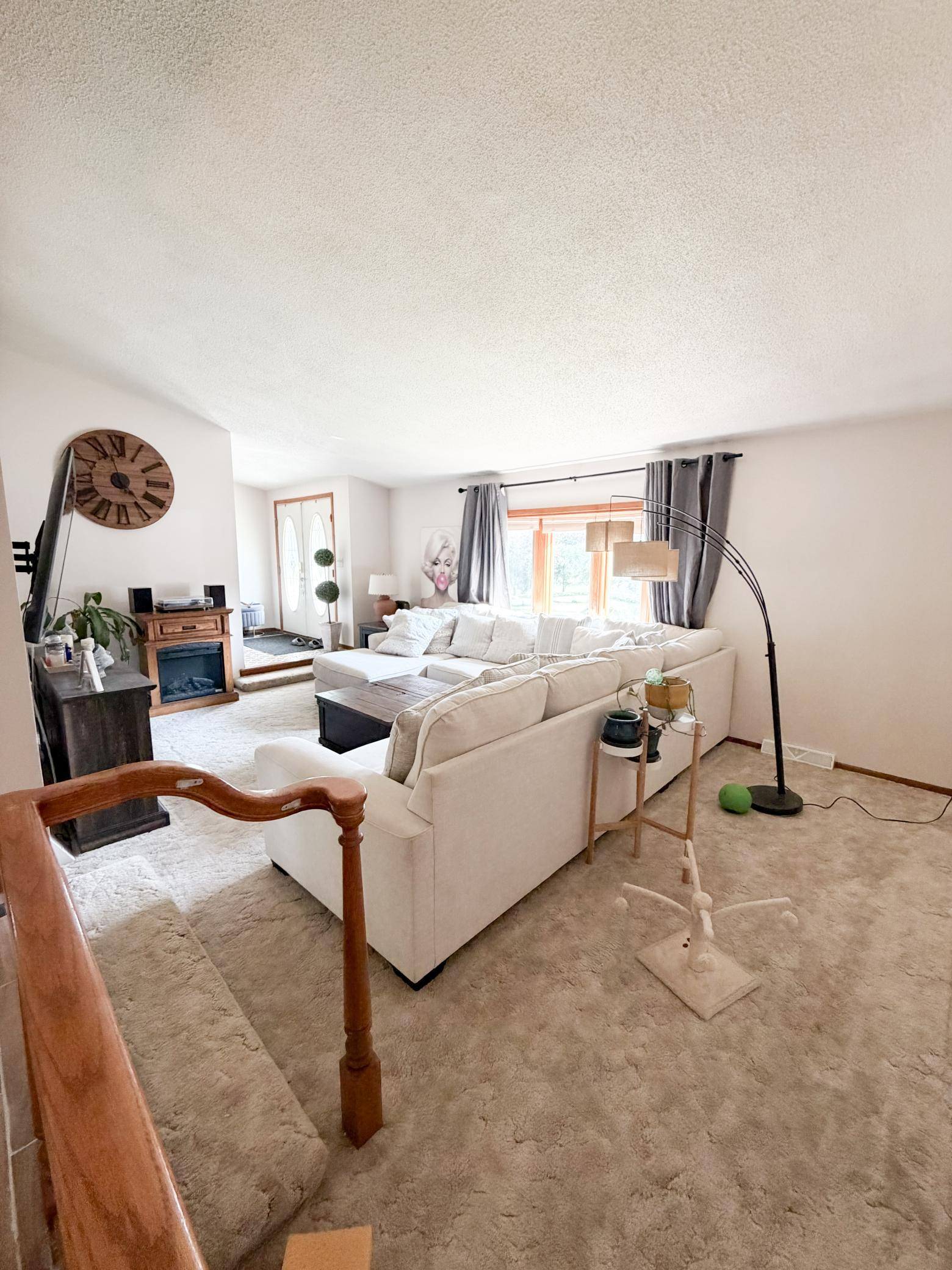 1516 Maywood DR, South Saint Paul, MN 55075