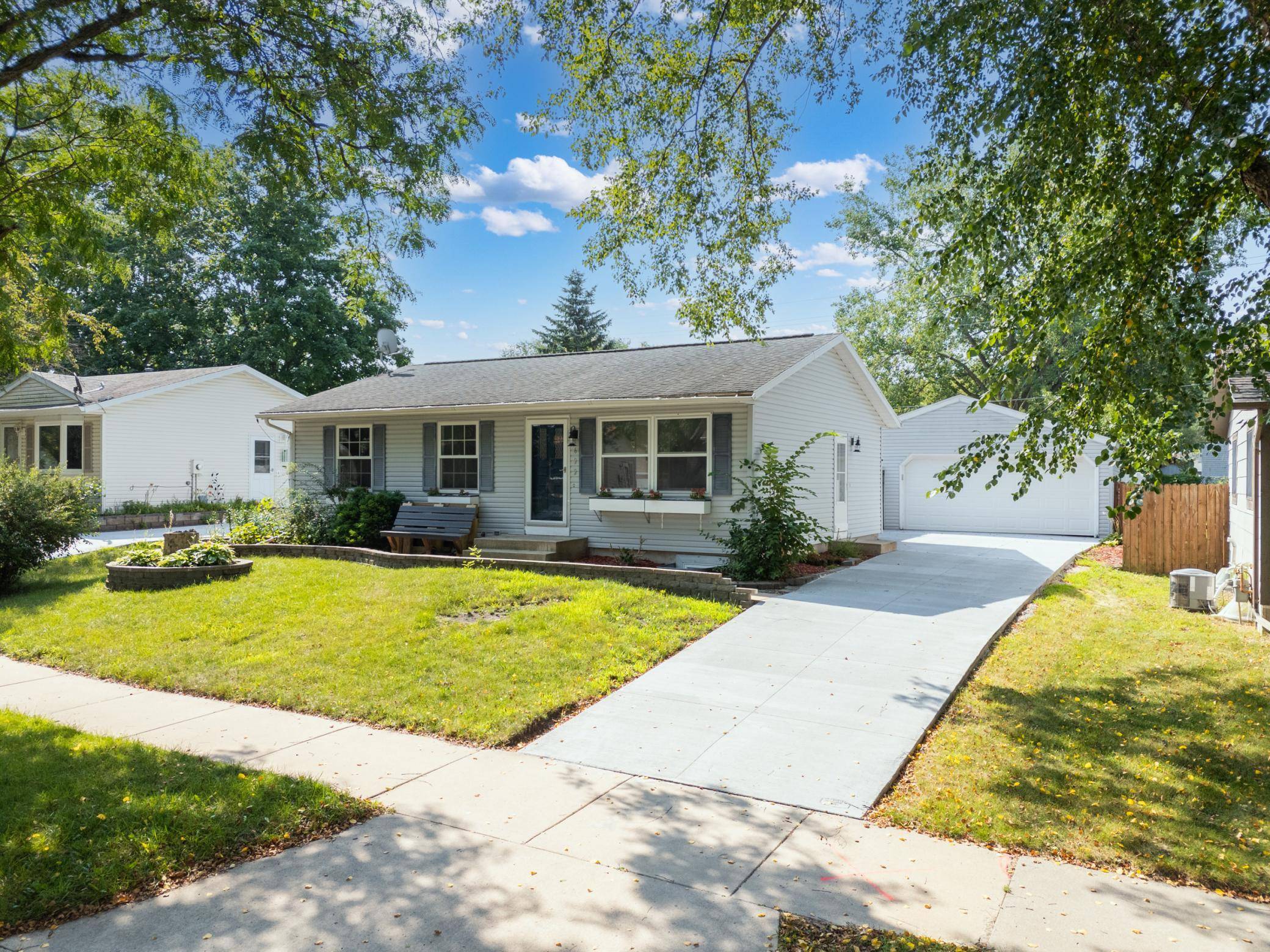 622 30th ST NE, Rochester, MN 55906