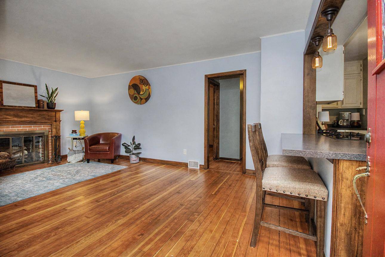 6140 Saint Croix AVE N, Golden Valley, MN 55422