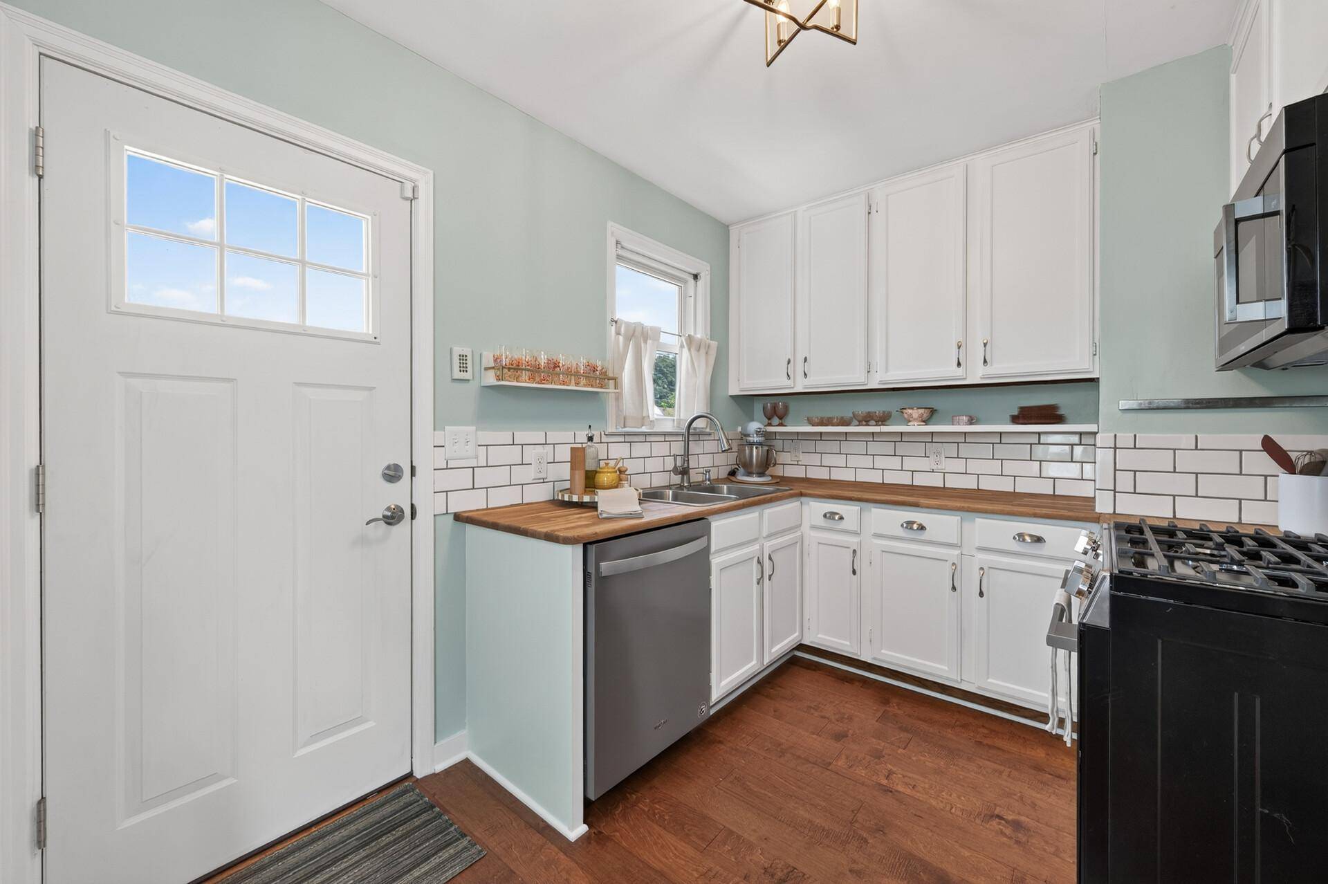 3326 Pierce ST NE, Minneapolis, MN 55418