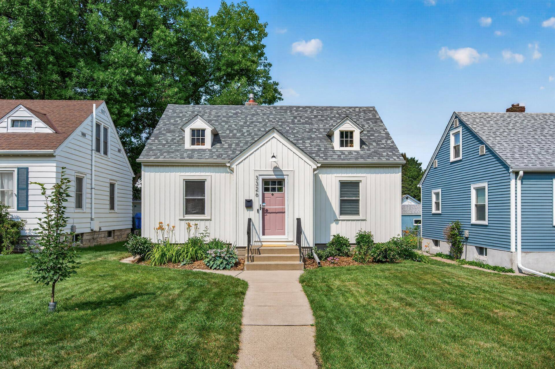3326 Pierce ST NE, Minneapolis, MN 55418