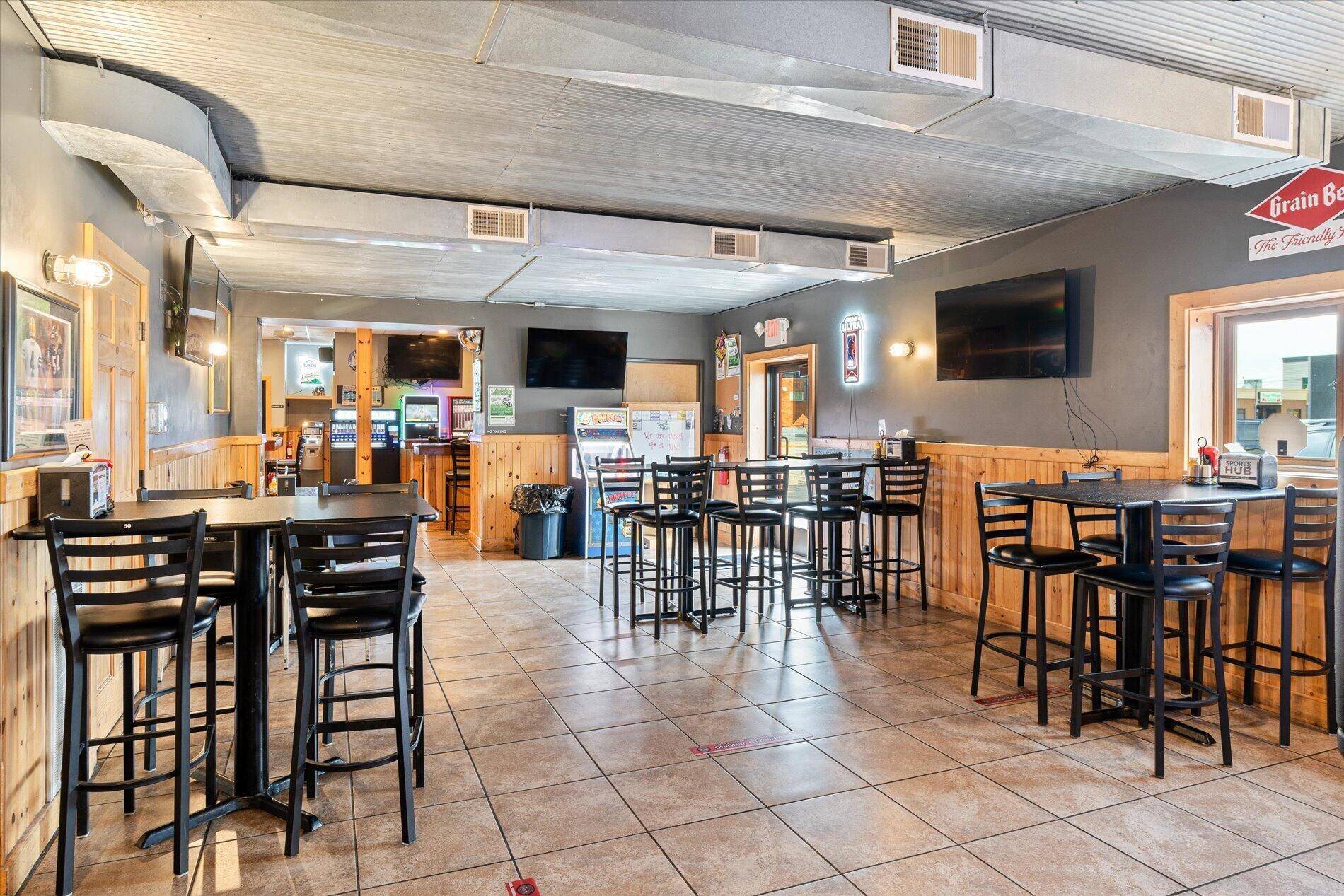25 N Walnut ST, La Crescent, MN 55947